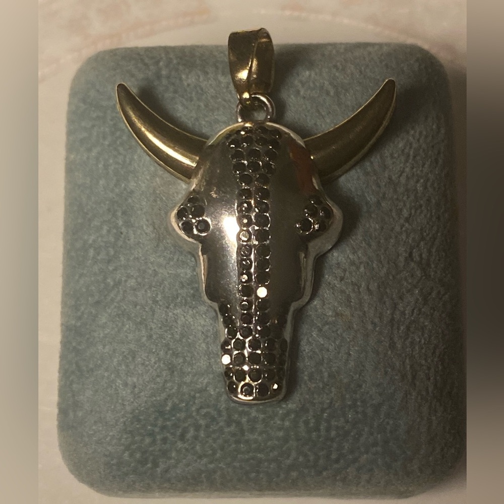π Menβs gold plated black crystals pendant. - Picture 2 of 6